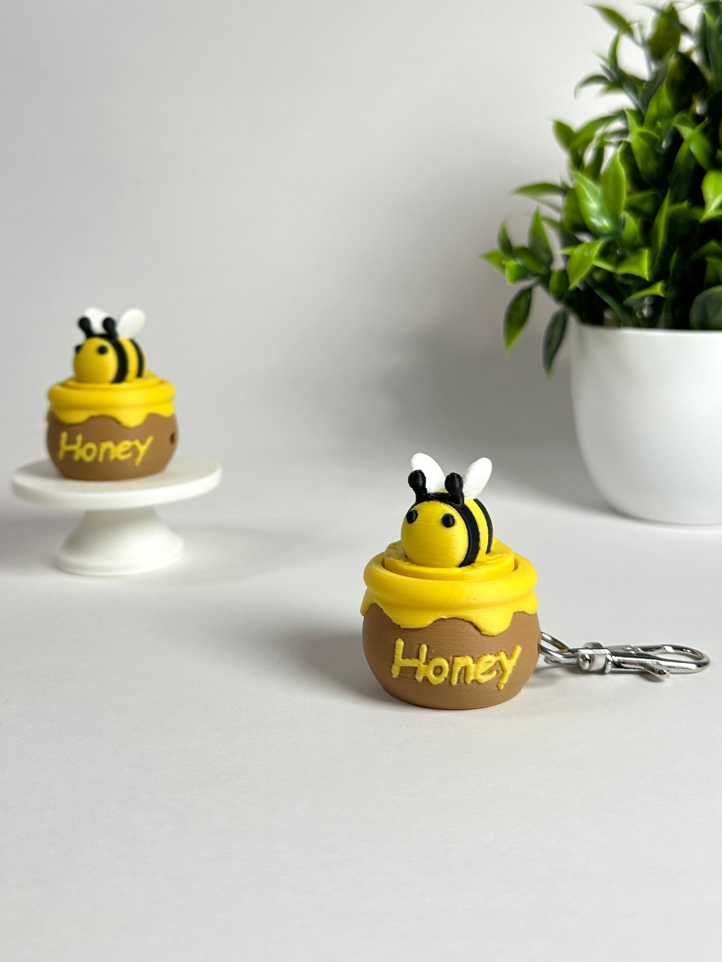 Bee on Honey Pot | Keyboard Fidget | Click Fidget | 3D Printed Clicker