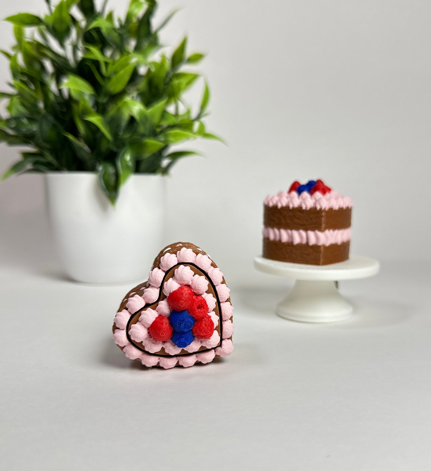 Berry Cake | Keyboard Fidget | Click Fidget | 3D Printed Clicker