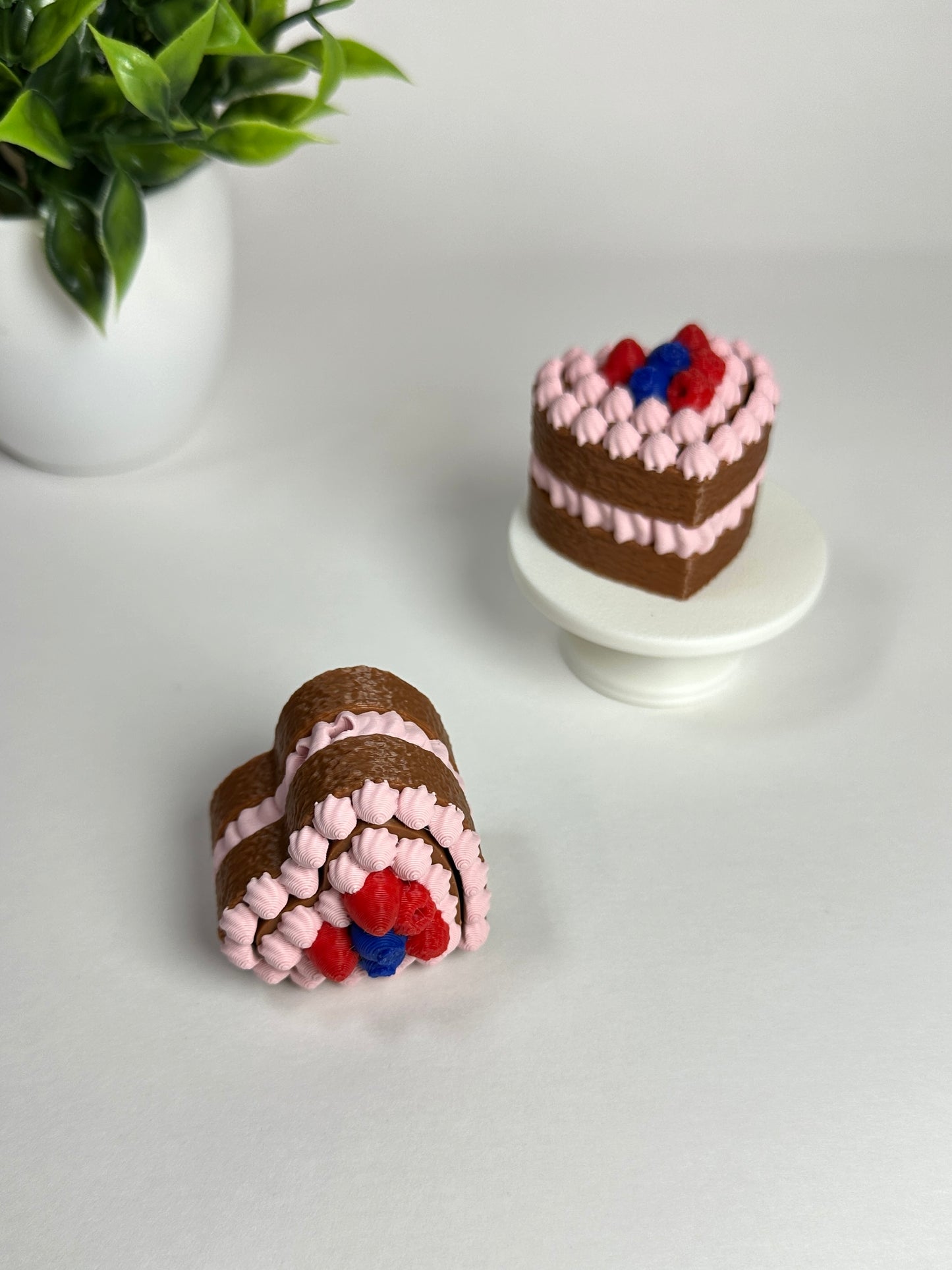 Berry Cake | Keyboard Fidget | Click Fidget | 3D Printed Clicker