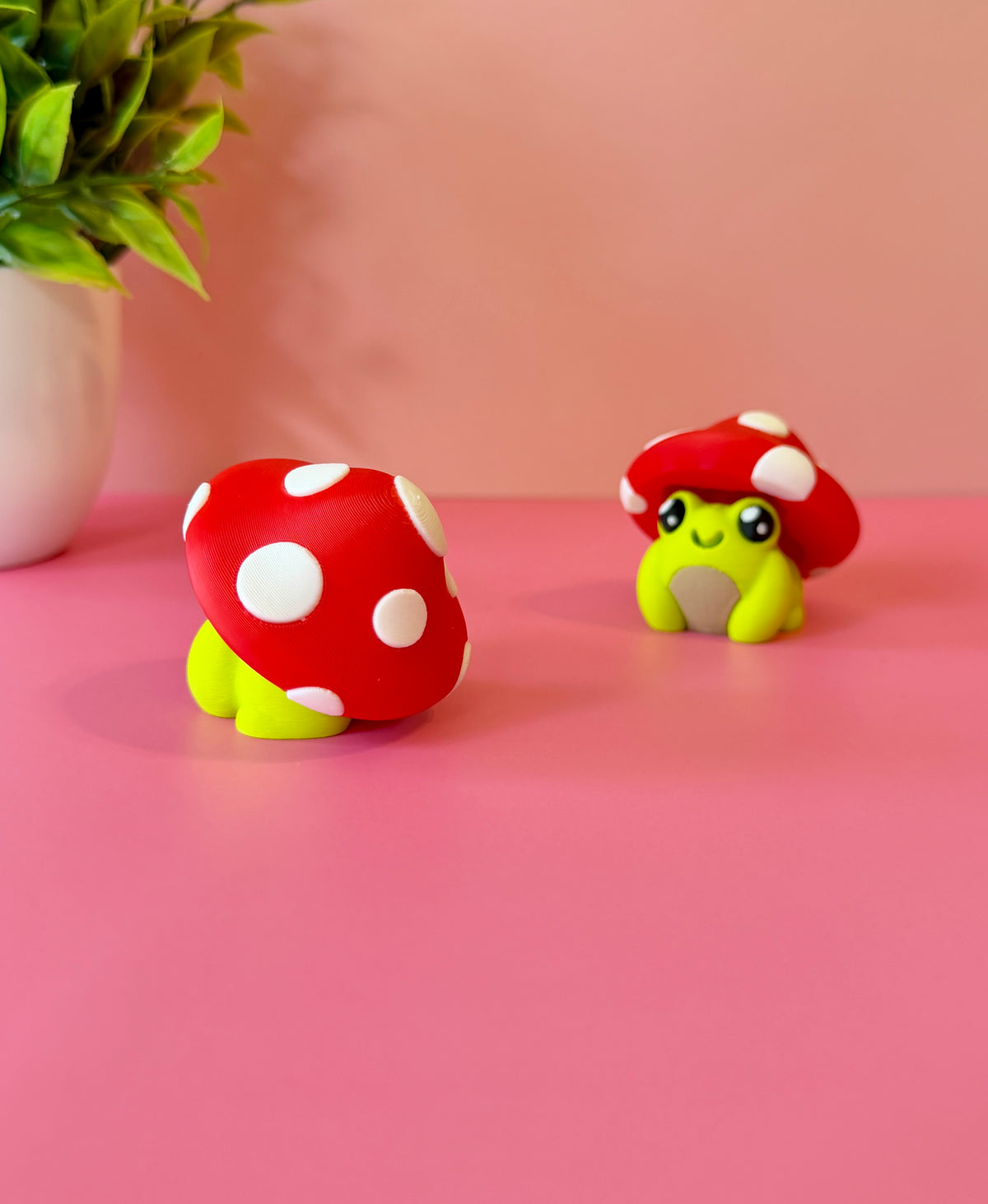 Frog with Toadstool Hat | Keyboard Fidget | Click Fidget | 3D Printed Clicker
