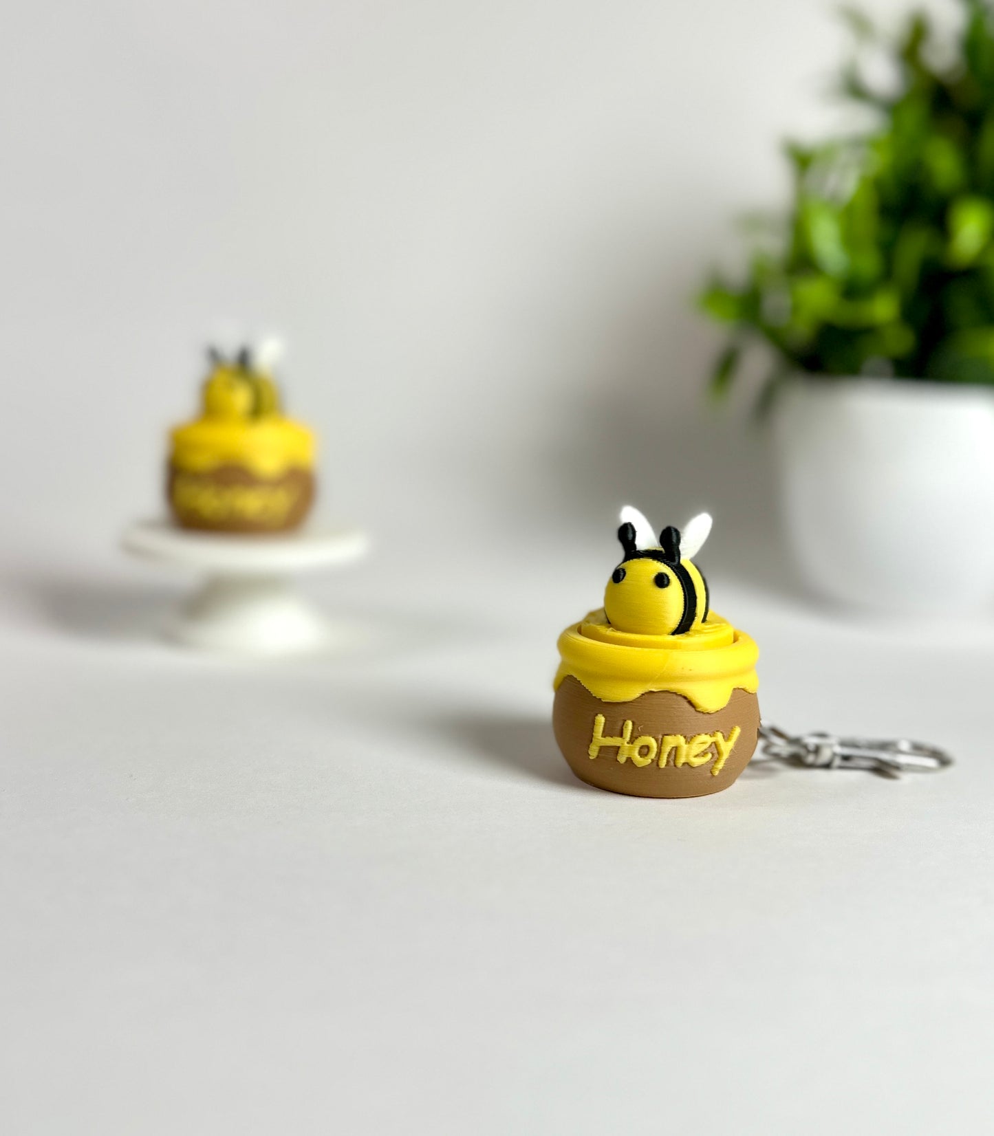 Bee on Honey Pot | Keyboard Fidget | Click Fidget | 3D Printed Clicker