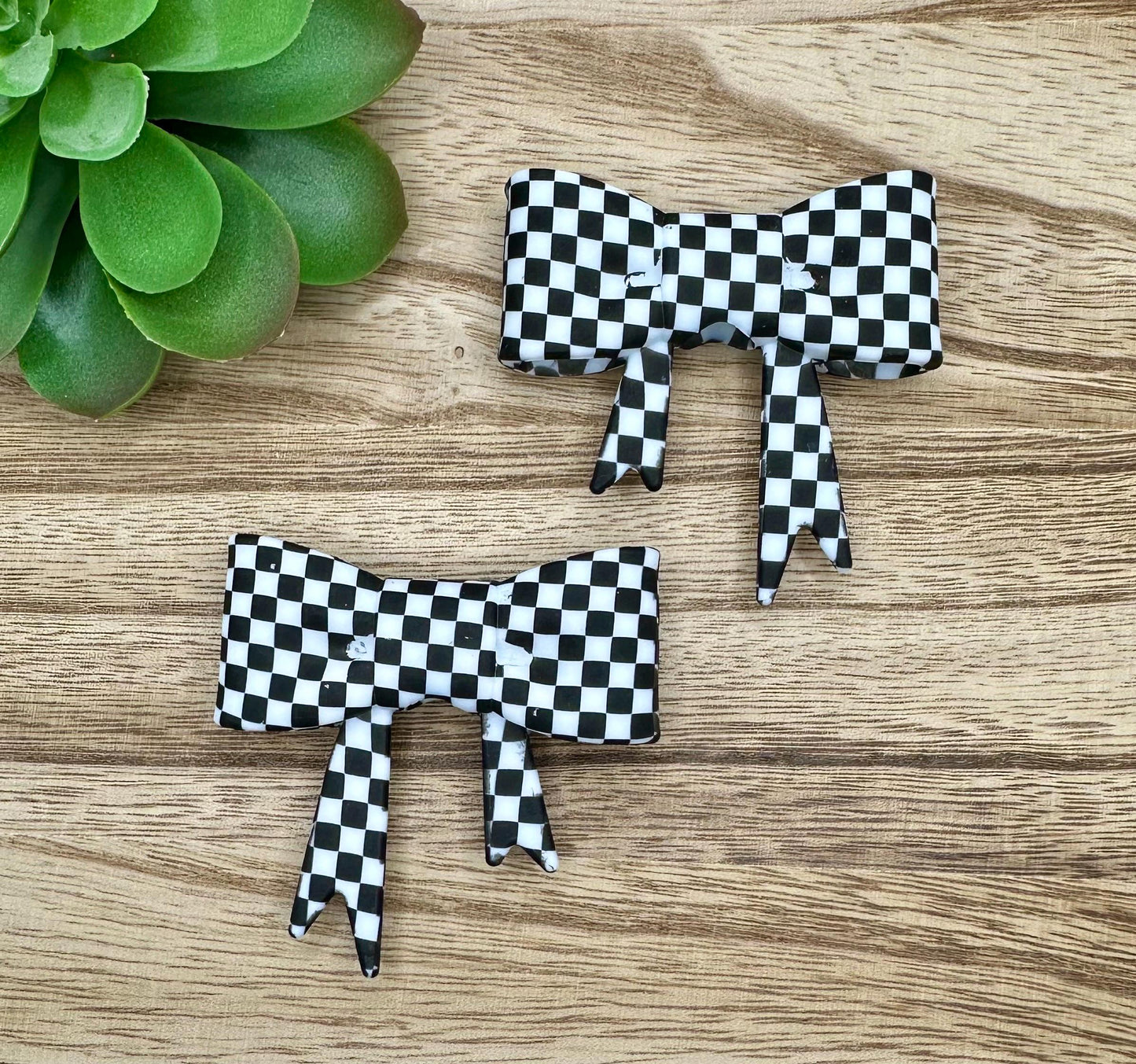 Checkered Matte Bow Focal/Straw Topper: Food-Grade Silicone Dust Cover