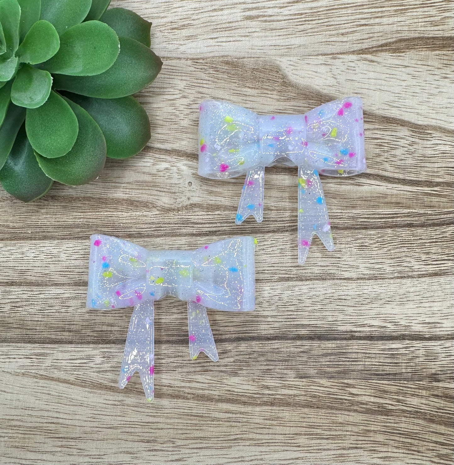 Confetti Glossy Bow Focal/Straw Topper: Food-Grade Silicone Dust Cover